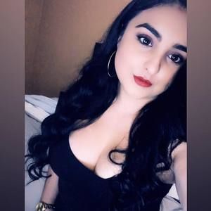 Meet your Posher, Amparo